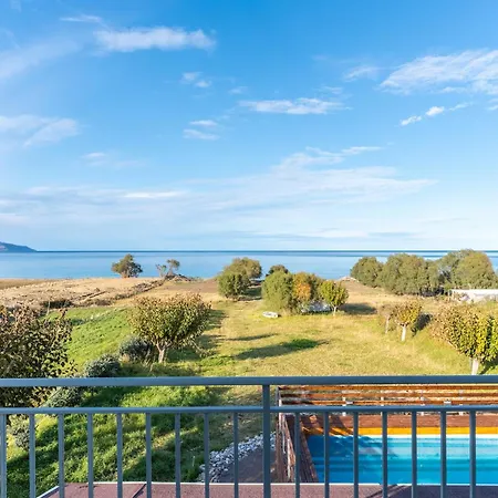 Beachfront 4 Bedroom Apartment, First Floor Dhrámia