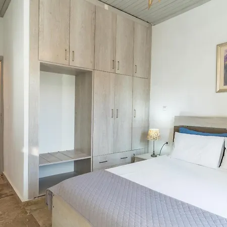 Apartmán Beachfront 4 Bedroom Apartment, First Floor *